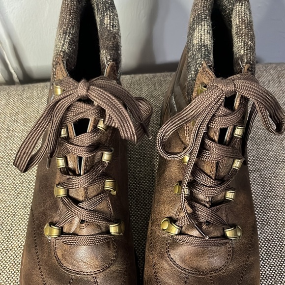 Sonoma Ankle Boots, size 10M. - Picture 5 of 15